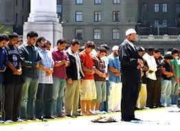 التنوع الإسلامي في الغرب وإشكالية المرجعية الدينية