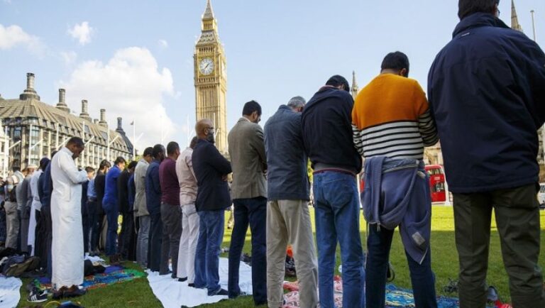 حسب إحصاءات رسمية.. الإسلام أسرع الأديان انتشارًا ببريطانيا