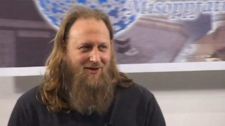 Why Did Abdur Raheem Green Convert from Buddhism to Islam?