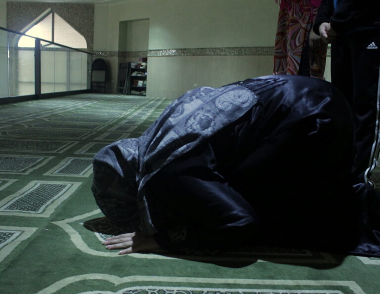 How Should a Woman Prostrate in Prayer?