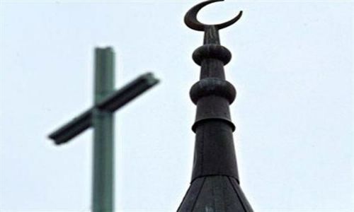 الإله بين المسيحية والإسلام