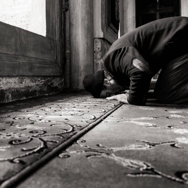 What Are the Benefits of the Daily Prayers?
